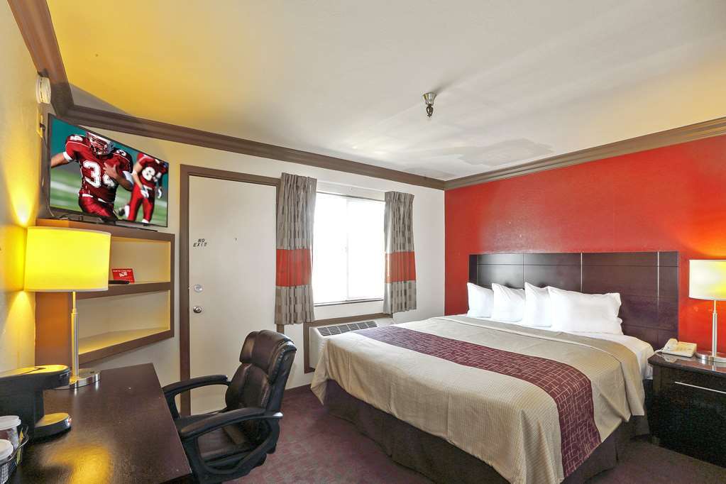 Red Roof Inn & Suites Монтерей Номер фото